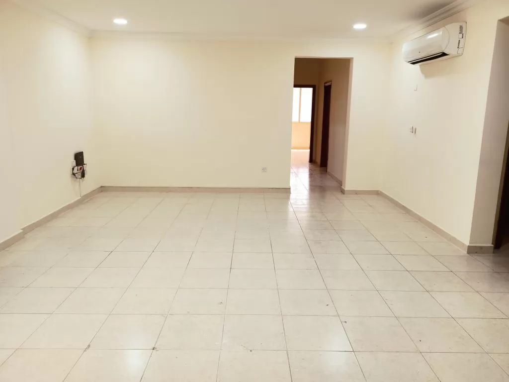 Residential Property 3 Bedrooms U/F Apartment  for rent in Doha-Qatar #13473 - 1  image 