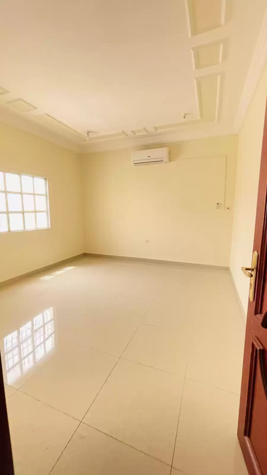Wohn Klaar eigendom 2 Schlafzimmer S/F Wohnung  zu vermieten in Al Sadd , Doha #13479 - 1  image 