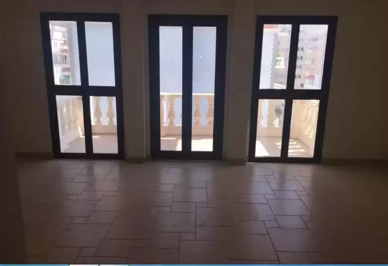 Wohn Klaar eigendom 2 Schlafzimmer S/F Wohnung  zu vermieten in Doha #13490 - 1  image 