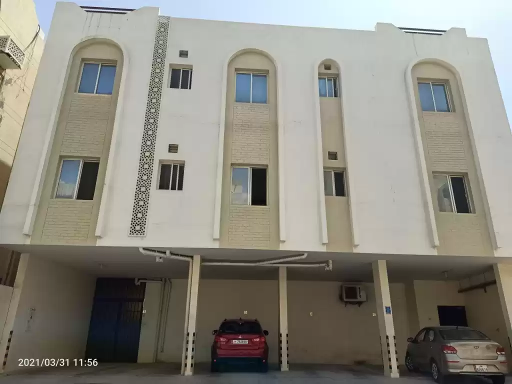 Residential Ready Property 2 Bedrooms U/F Apartment  for rent in Al Sadd , Doha #13512 - 1  image 