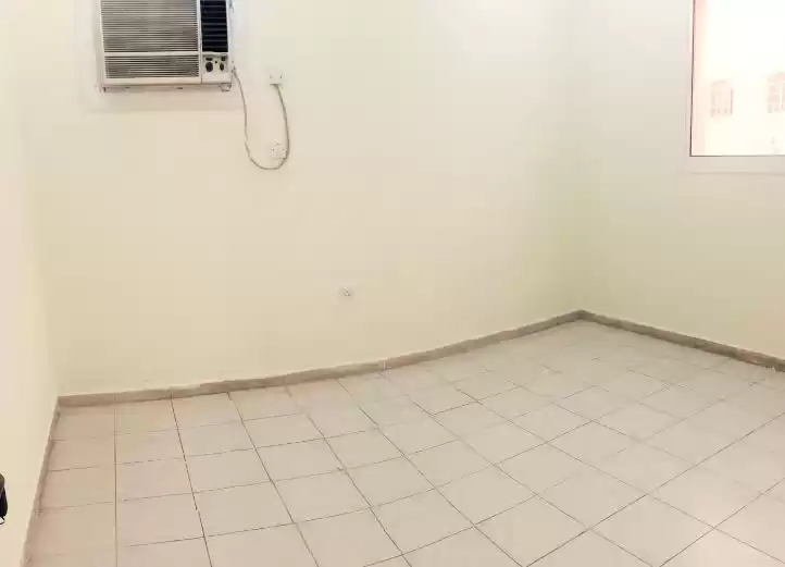 Residential Ready Property 1 Bedroom U/F Apartment  for rent in Al Sadd , Doha #13555 - 1  image 