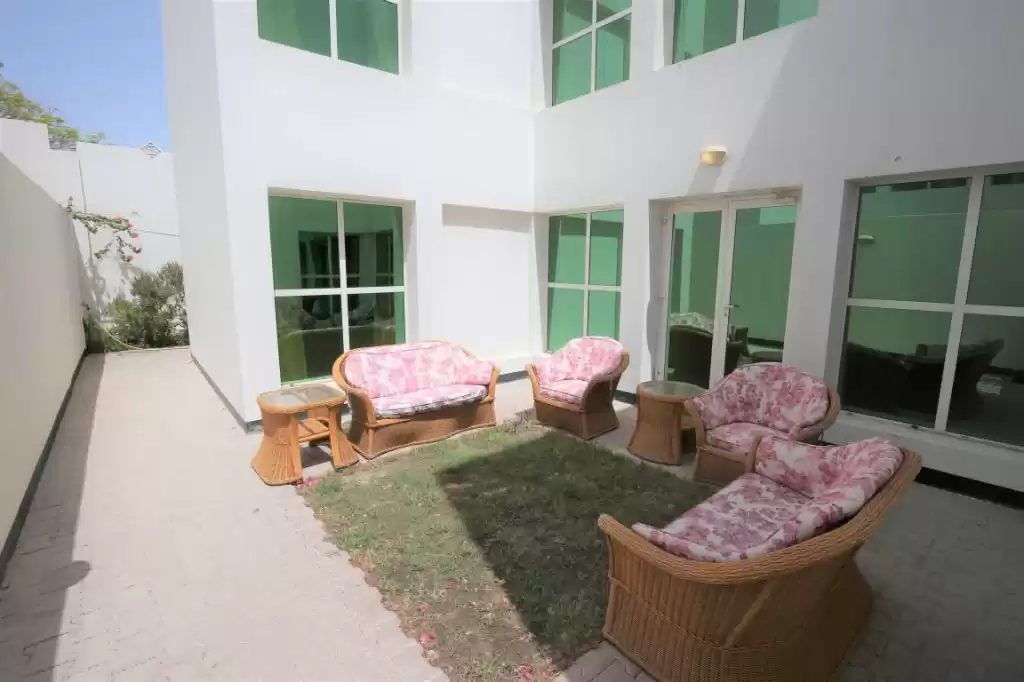 Жилой Готовая недвижимость 3 спальни Н/Ф Квартира  в аренду в Аль-Садд , Доха #13562 - 1  image 