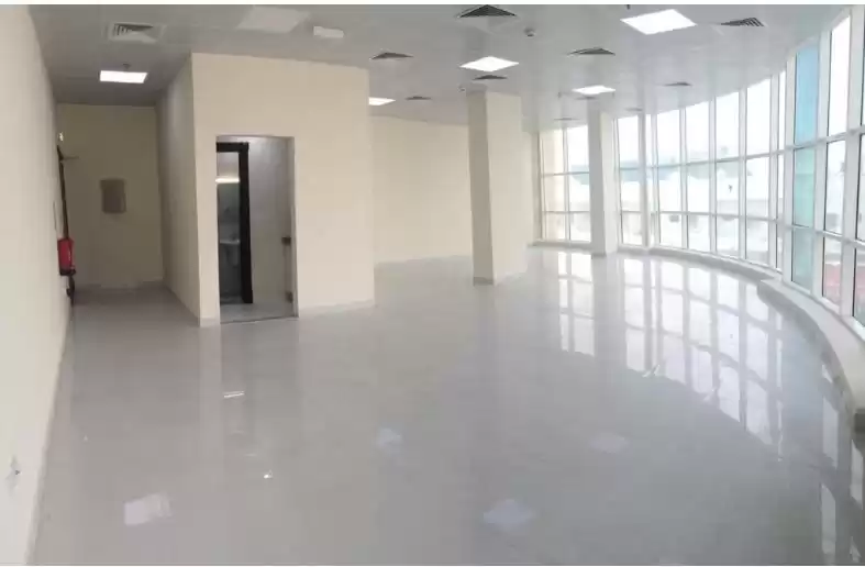 Commercial Ready Property U/F Office  for rent in Al Sadd , Doha #13592 - 1  image 