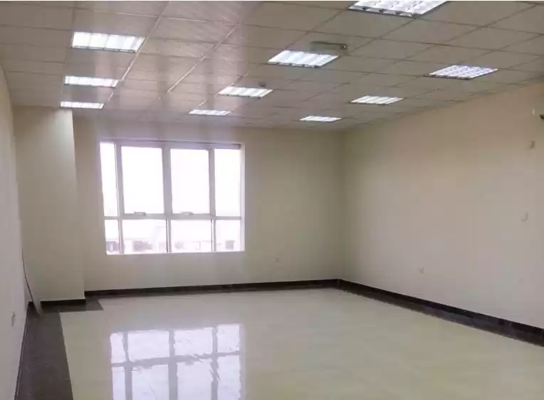 Commercial Ready Property U/F Office  for rent in Doha #13594 - 1  image 