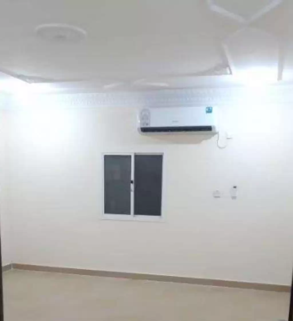 Жилой Готовая недвижимость 2 спальни Н/Ф Квартира  в аренду в Аль-Садд , Доха #13600 - 1  image 