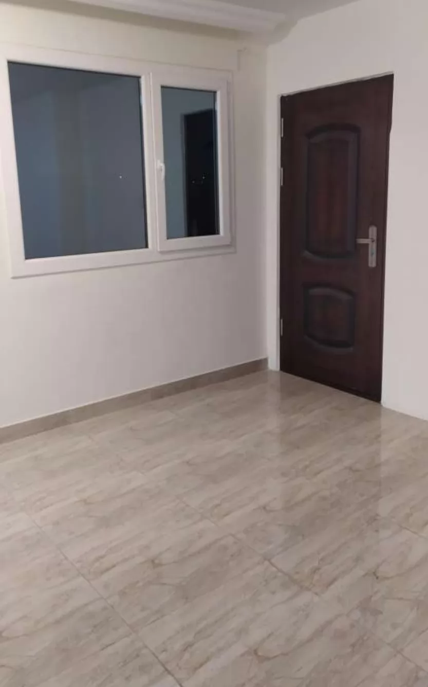 Residential Ready Property 1 Bedroom U/F Apartment  for rent in Doha-Qatar #13618 - 4  image 