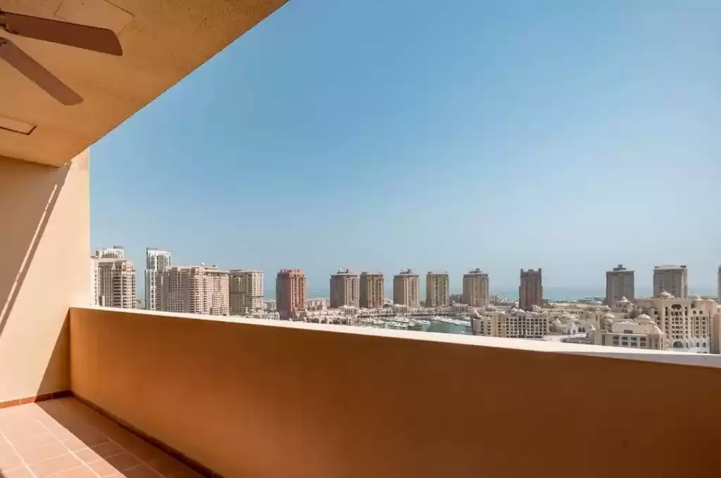 Wohn Klaar eigendom 3 Schlafzimmer S/F Wohnung  zu vermieten in Al Sadd , Doha #13621 - 1  image 