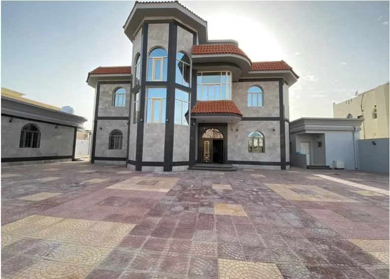 Жилой Готовая недвижимость 5 спален Н/Ф Отдельная вилла  в аренду в Аль-Садд , Доха #13711 - 1  image 
