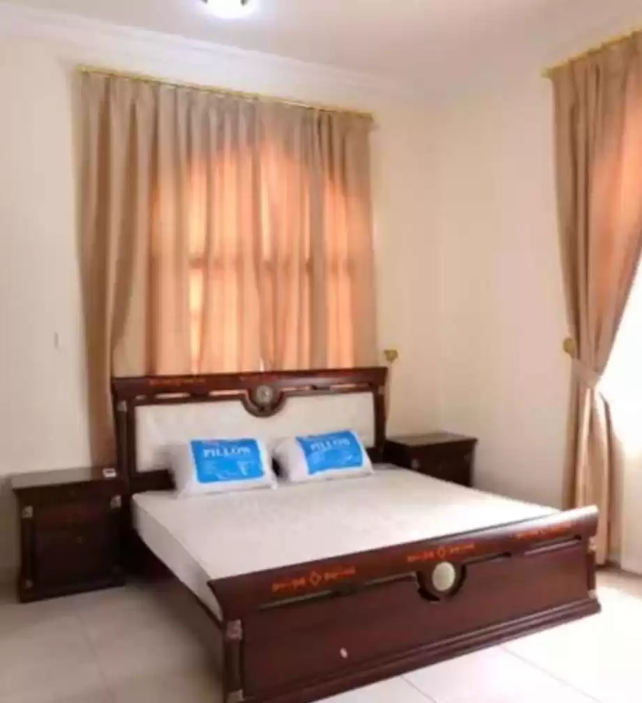 yerleşim Hazır Mülk 1 yatak odası F/F Apartman  kiralık içinde Al Sadd , Doha #13724 - 1  image 
