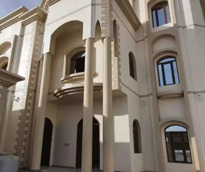 Residential Ready Property 7+ Bedrooms U/F Standalone Villa  for sale in Al Sadd , Doha #13726 - 1  image 