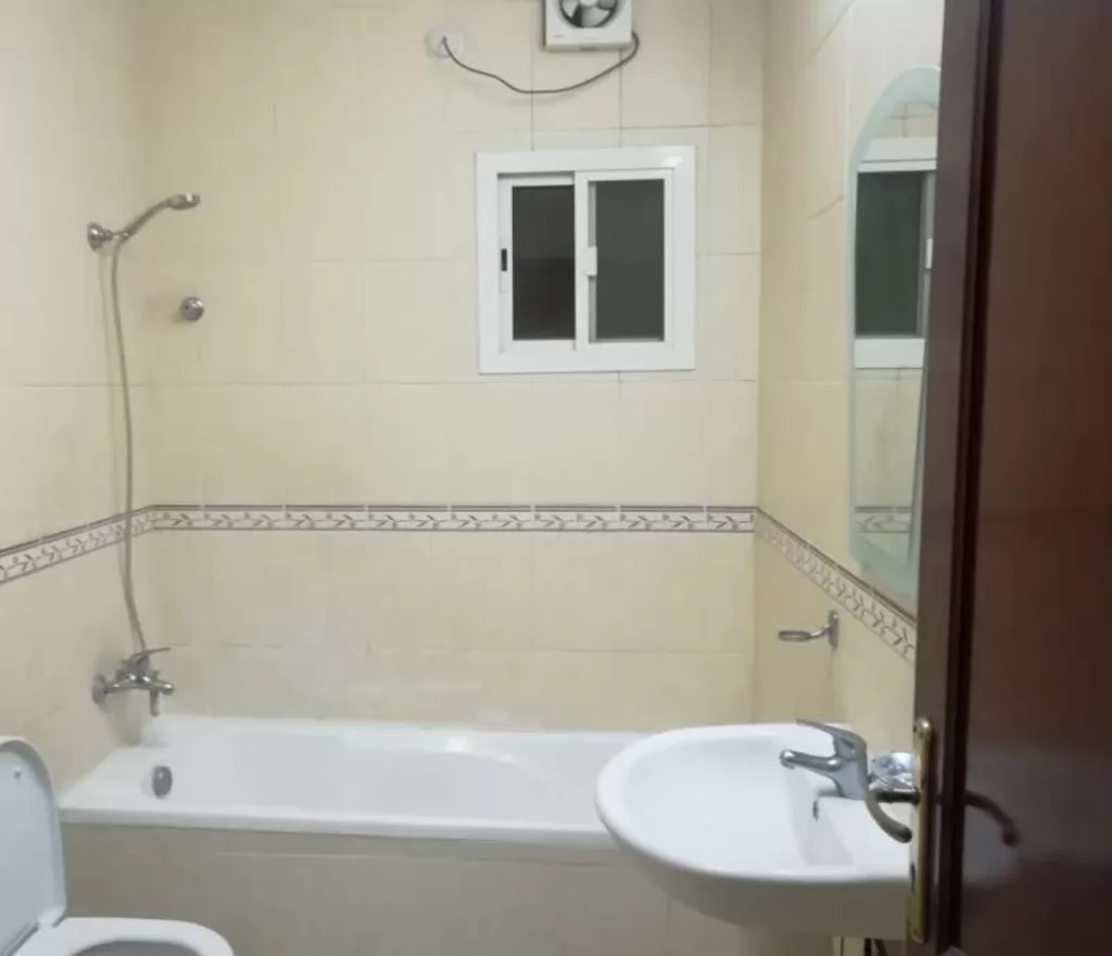 Residential Property 3 Bedrooms U/F Apartment  for rent in Doha-Qatar #13736 - 1  image 