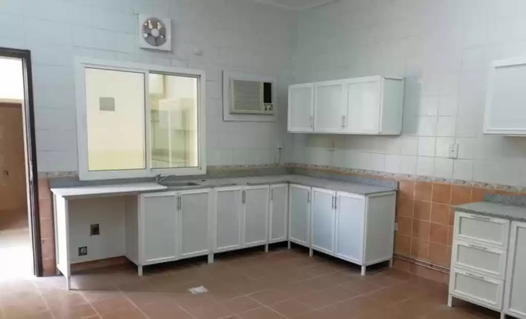 Residential Ready Property 7 Bedrooms U/F Standalone Villa  for rent in Al Sadd , Doha #13738 - 1  image 