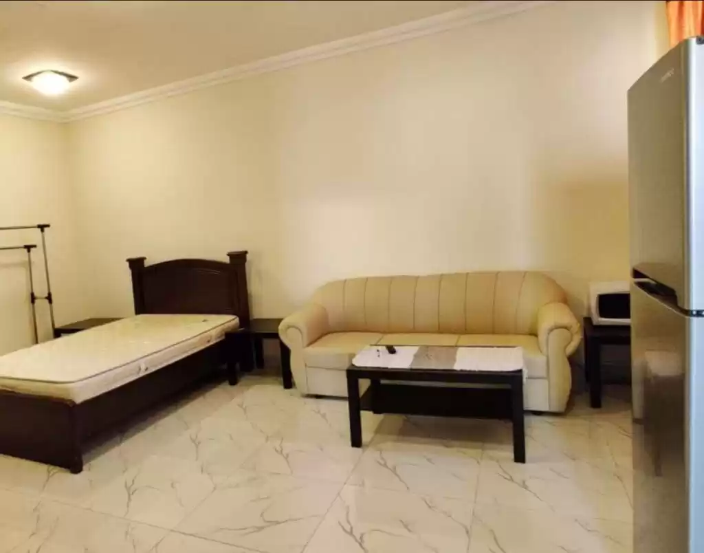Residencial Listo Propiedad 1 dormitorio F / F Ático  alquiler en Doha #13809 - 1  image 