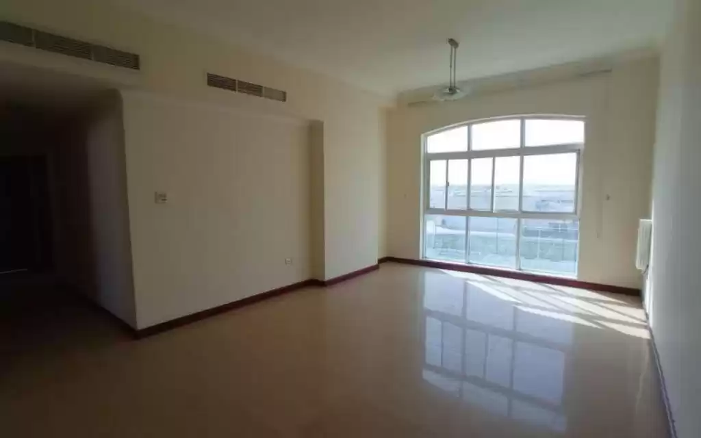 Wohn Klaar eigendom 2 Schlafzimmer U/F Wohnung  zu vermieten in Al Sadd , Doha #13813 - 1  image 