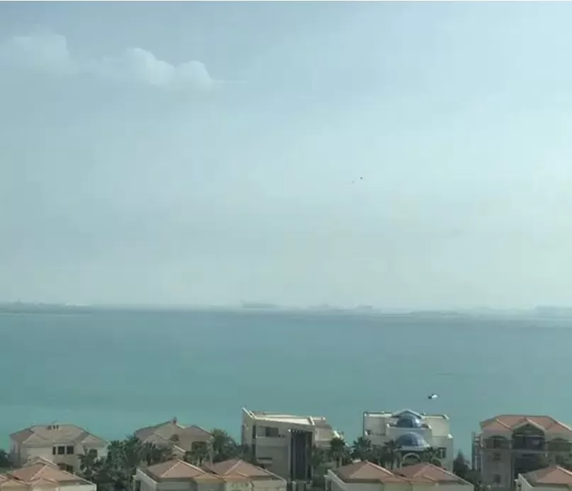 Residential Ready Property 1 Bedroom U/F Apartment  for sale in The-Pearl-Qatar , Doha-Qatar #13828 - 1  image 