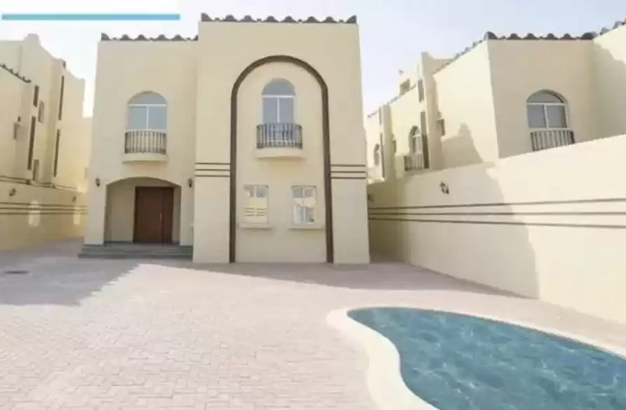yerleşim Hazır Mülk 6 Yatak Odası U/F Müstakil Villa  satılık içinde Doha #13843 - 1  image 