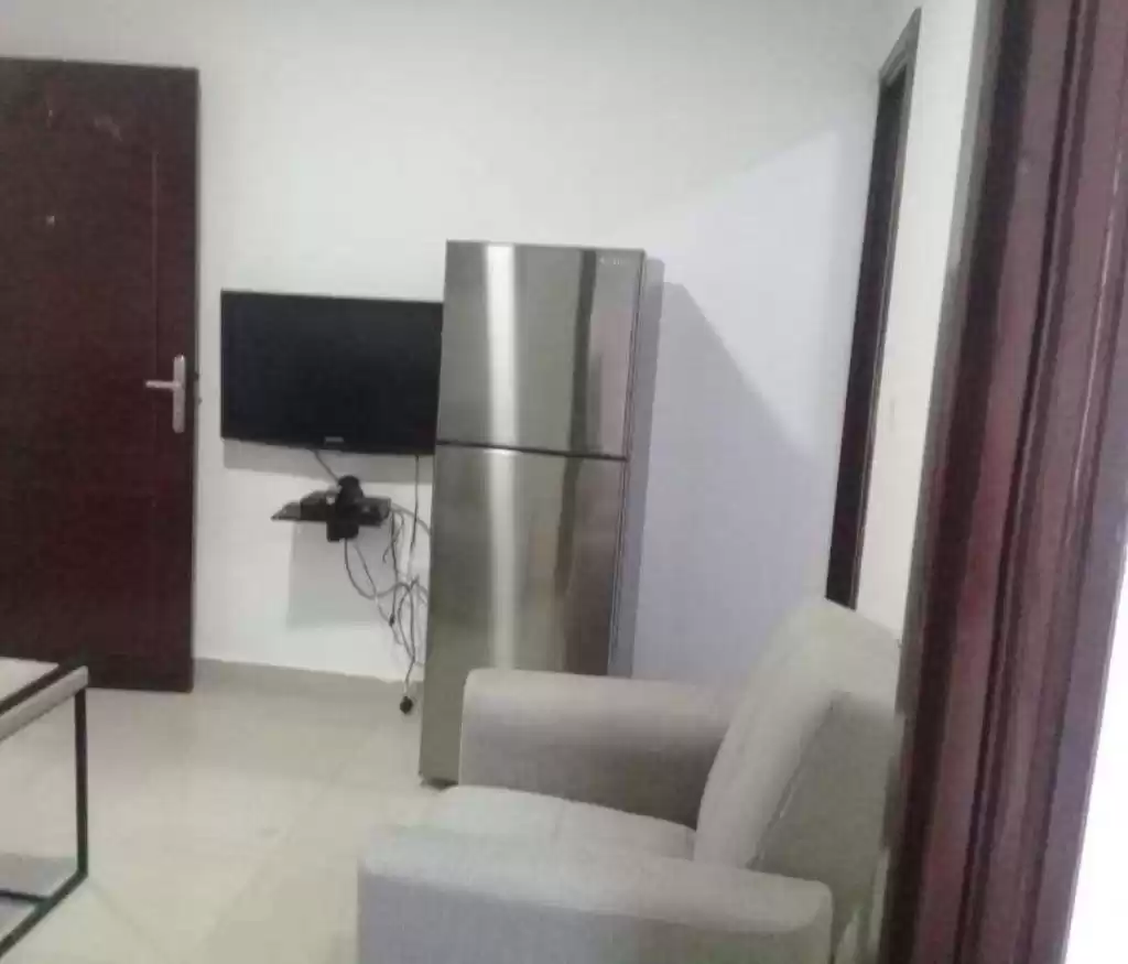 Résidentiel Propriété prête 1 chambre F / F Appartement  a louer au Doha #13853 - 1  image 