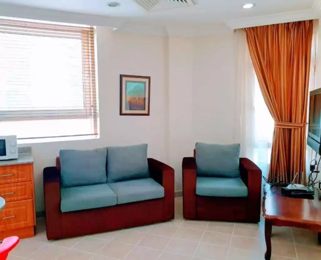 yerleşim Hazır Mülk 1 yatak odası F/F Apartman  kiralık içinde Doha #13882 - 1  image 