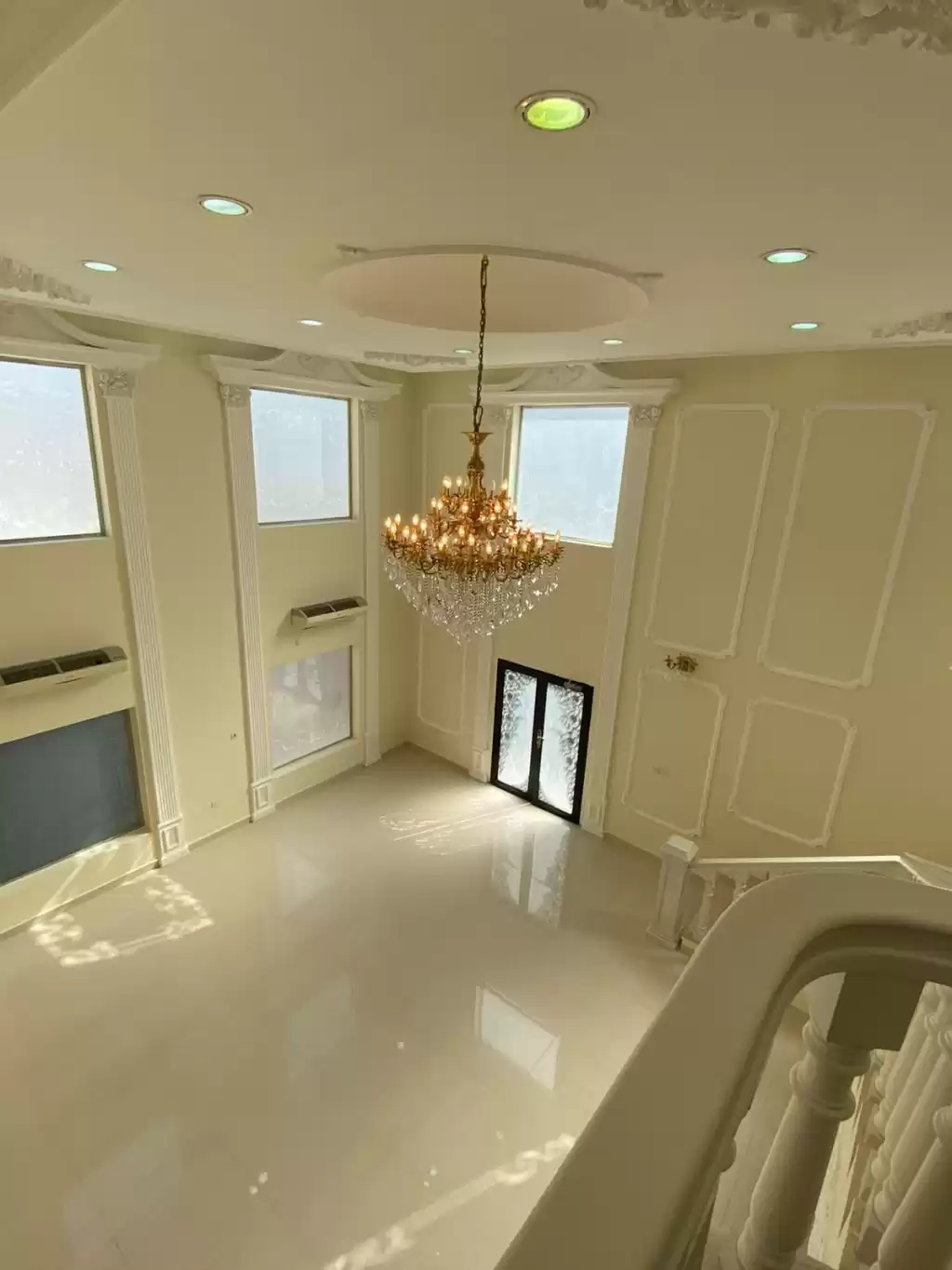 Résidentiel Propriété prête 5 chambres U / f Villa autonome  a louer au Al-Sadd , Doha #13892 - 1  image 