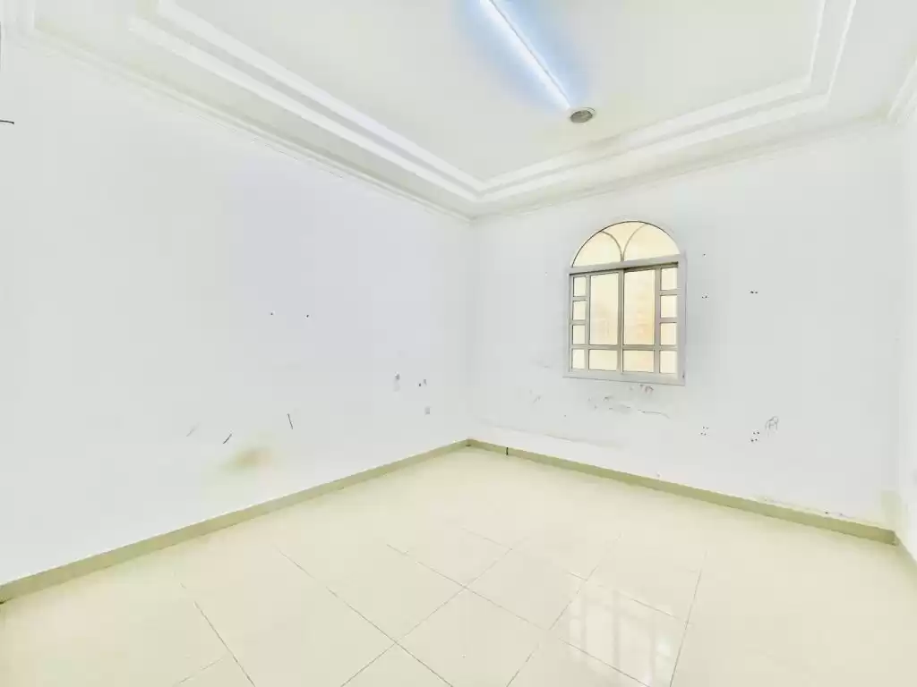 Wohn Klaar eigendom 1 Schlafzimmer U/F Wohnung  zu vermieten in Doha #13933 - 1  image 