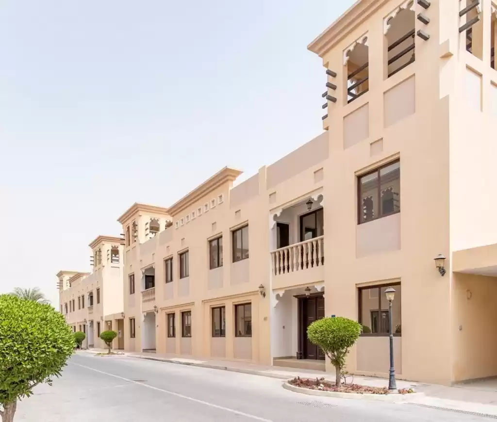 Wohn Klaar eigendom 6 Schlafzimmer S/F Villa in Verbindung  zu vermieten in Al Sadd , Doha #13939 - 1  image 