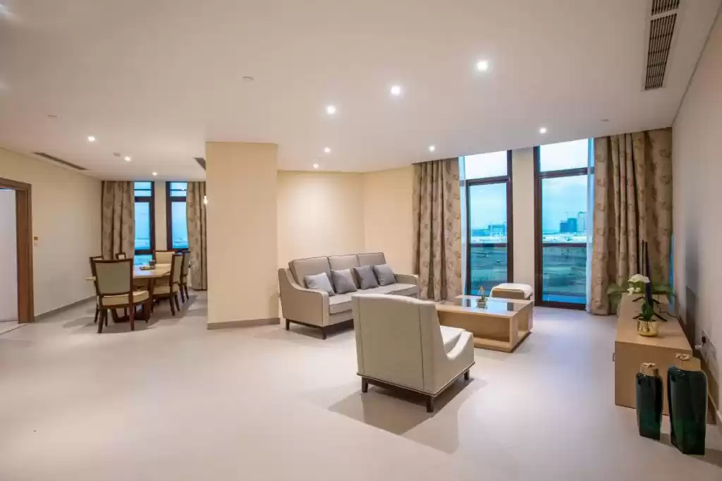 Wohn Klaar eigendom 3 Schlafzimmer F/F Wohnung  zu vermieten in Al Sadd , Doha #13946 - 1  image 