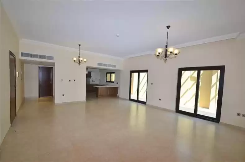 Residential Ready Property 3 Bedrooms S/F Apartment  for rent in Al Sadd , Doha #13974 - 1  image 