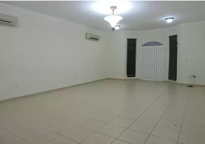 Wohn Klaar eigendom 3 Schlafzimmer U/F Wohnung  zu vermieten in Al Sadd , Doha #13978 - 1  image 