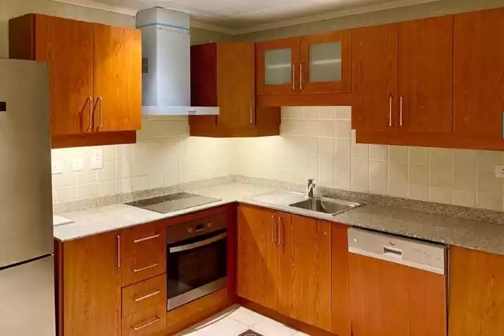 Wohn Klaar eigendom 2 Schlafzimmer S/F Wohnung  zu vermieten in Al Sadd , Doha #13998 - 1  image 