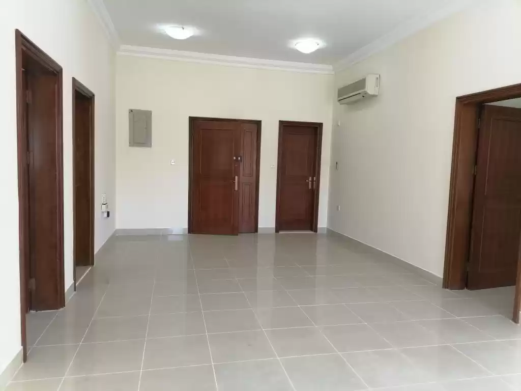 Residential Ready Property 2 Bedrooms U/F Apartment  for rent in Al Sadd , Doha #14002 - 1  image 