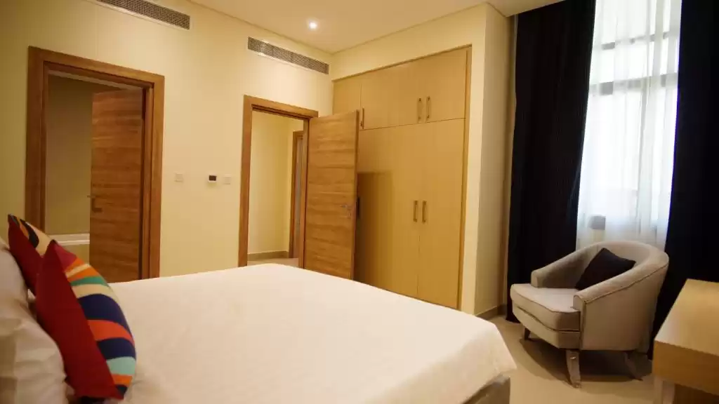 yerleşim Hazır Mülk 3 yatak odası F/F Apartman  kiralık içinde Al Sadd , Doha #14012 - 1  image 