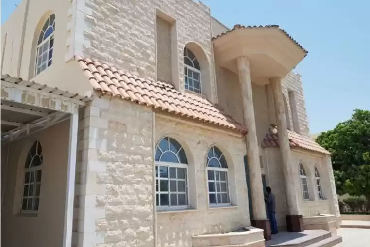 Residential Ready Property 7+ Bedrooms U/F Standalone Villa  for rent in Al Sadd , Doha #14061 - 1  image 