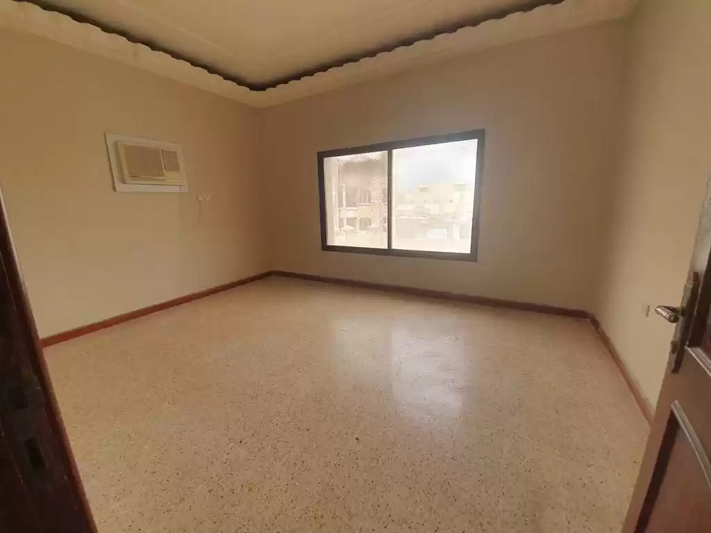 Wohn Klaar eigendom 2 Schlafzimmer U/F Wohnung  zu vermieten in Al Sadd , Doha #14094 - 1  image 