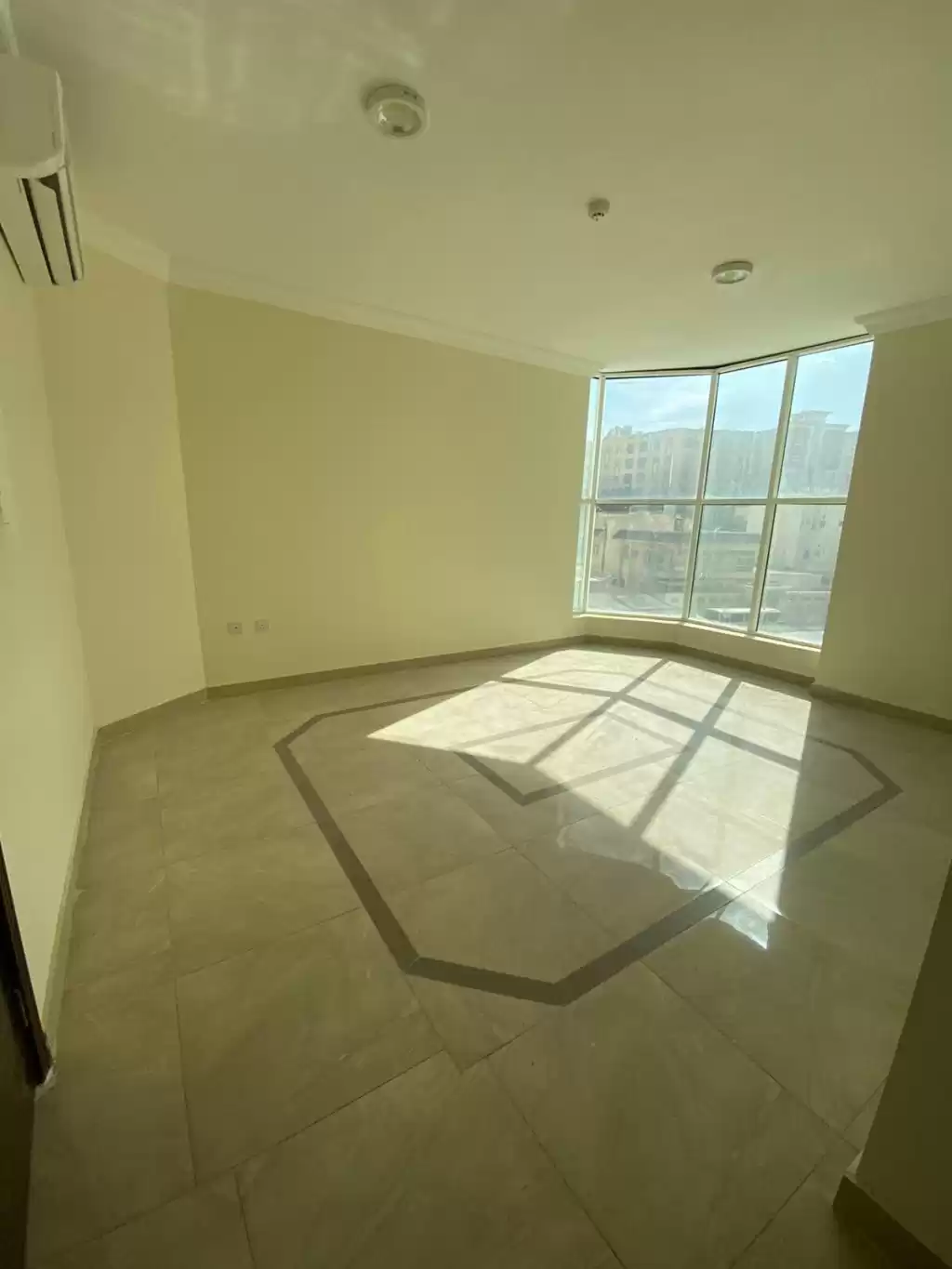 Residential Ready Property 2 Bedrooms U/F Apartment  for rent in Al Sadd , Doha #14103 - 1  image 
