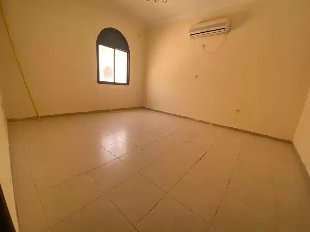 Жилой Готовая недвижимость 1 спальня Н/Ф Квартира  в аренду в Аль-Садд , Доха #14126 - 1  image 
