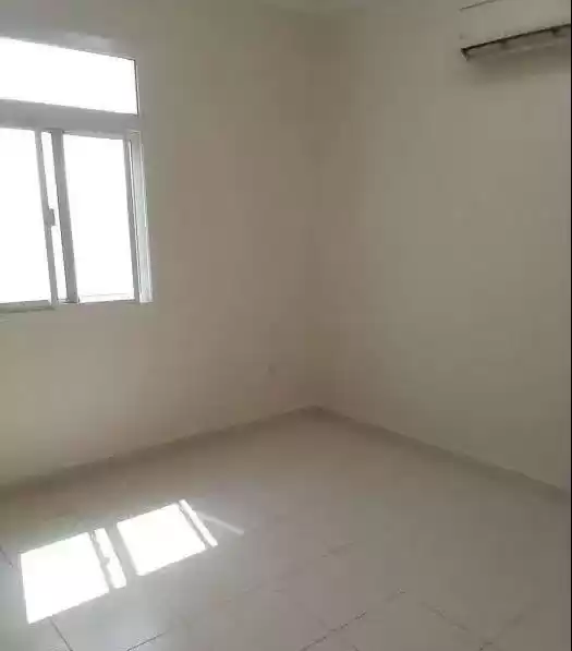 Жилой Готовая недвижимость 5 спален Н/Ф Вилла в комплексе  в аренду в Аль-Садд , Доха #14131 - 1  image 