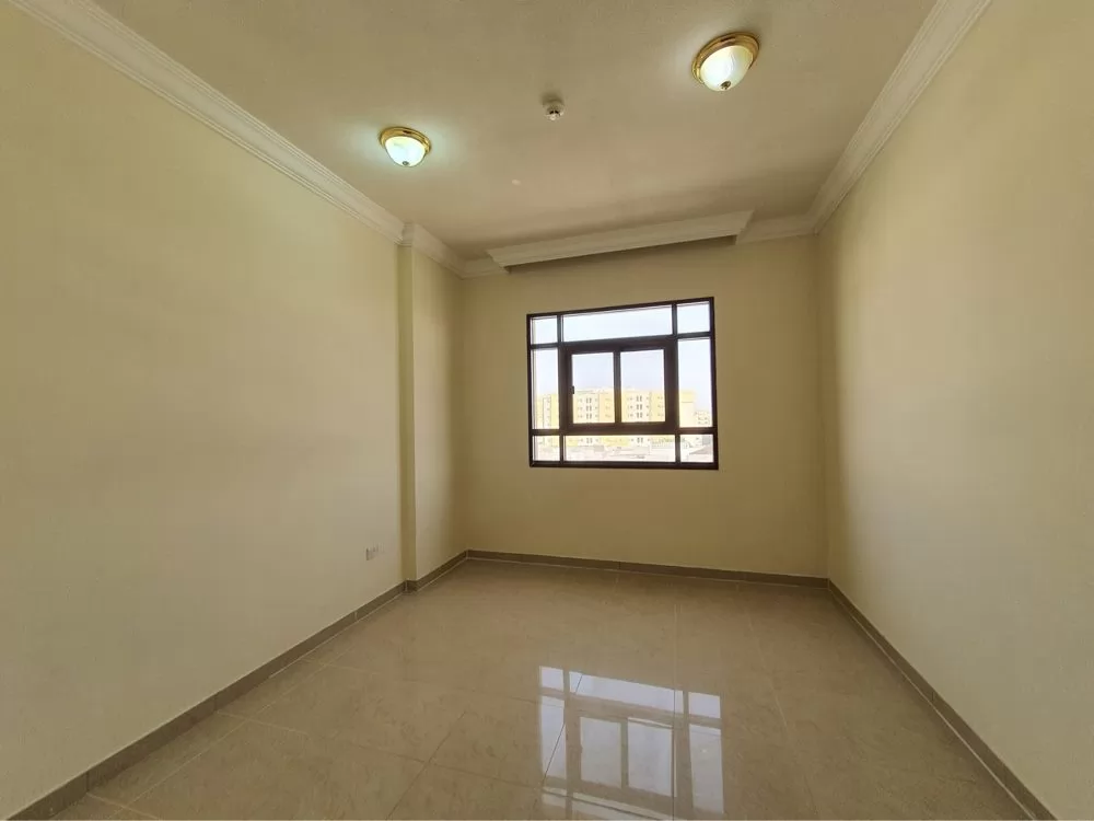 Residential Ready Property 2 Bedrooms S/F Apartment  for rent in Al-Mansoura-Street , Doha-Qatar #14204 - 1  image 