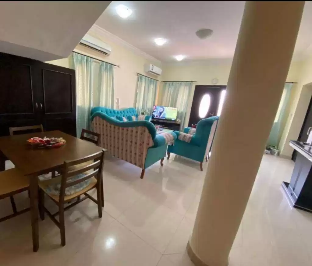 Wohn Klaar eigendom 1 Schlafzimmer F/F Wohnung  zu vermieten in Doha #14251 - 1  image 