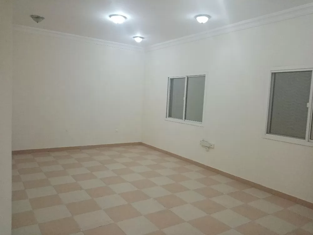 Residential Property 3 Bedrooms U/F Apartment  for rent in Fereej-Bin-Mahmoud , Doha-Qatar #14257 - 1  image 
