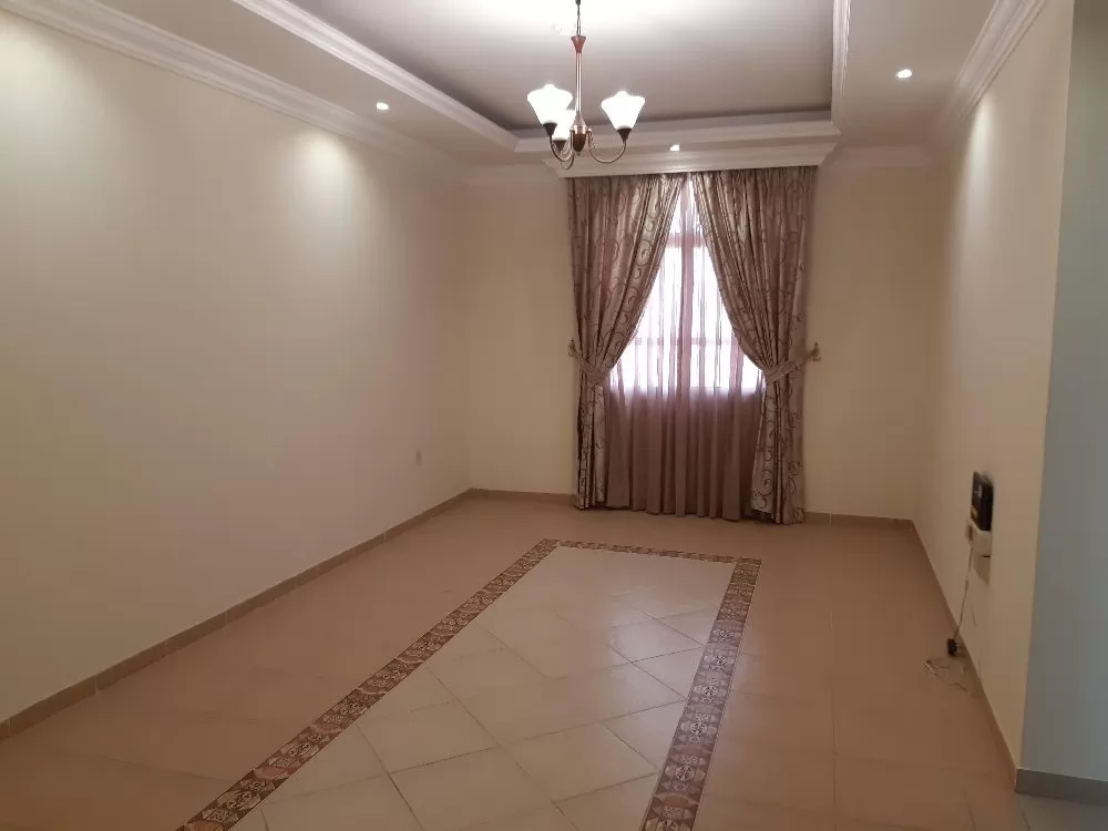 Жилой Готовая недвижимость 2 спальни С/Ж Квартира  продается в Доха #14272 - 1  image 