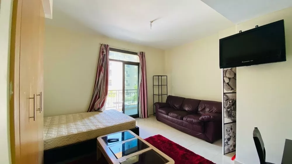 Résidentiel Propriété prête Studio F / F Appartement  à vendre au Al-Sadd , Doha #14273 - 1  image 