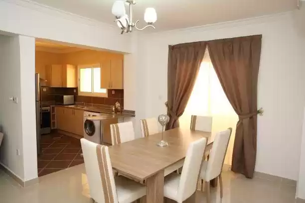 Wohn Klaar eigendom 2 Schlafzimmer F/F Wohnung  zu vermieten in Al Sadd , Doha #14279 - 1  image 