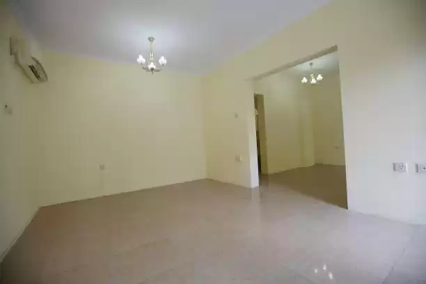 Residential Ready Property 3 Bedrooms U/F Villa in Compound  for rent in Al Sadd , Doha #14280 - 1  image 