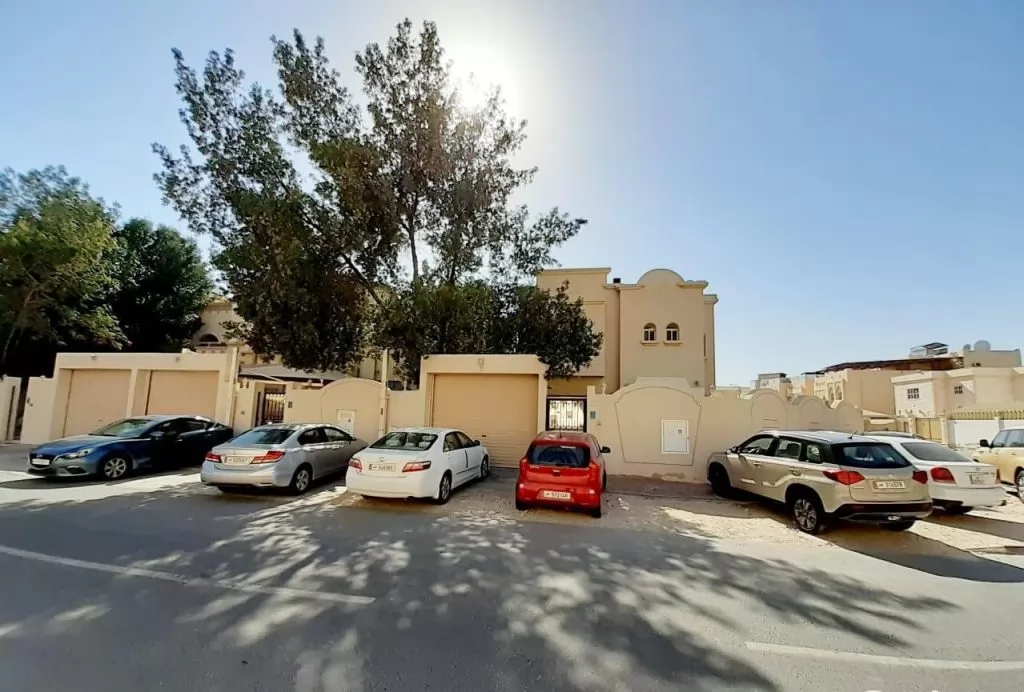 Residential Ready Property Studio U/F Apartment  for rent in Abu-Hamour , Doha-Qatar #14281 - 1  image 