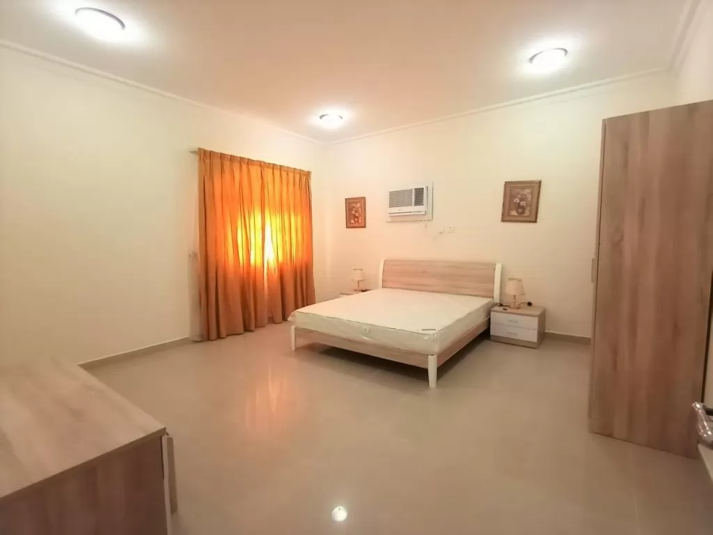 Residential Ready Property 2 Bedrooms S/F Apartment  for rent in Al Sadd , Doha #14340 - 2  image 