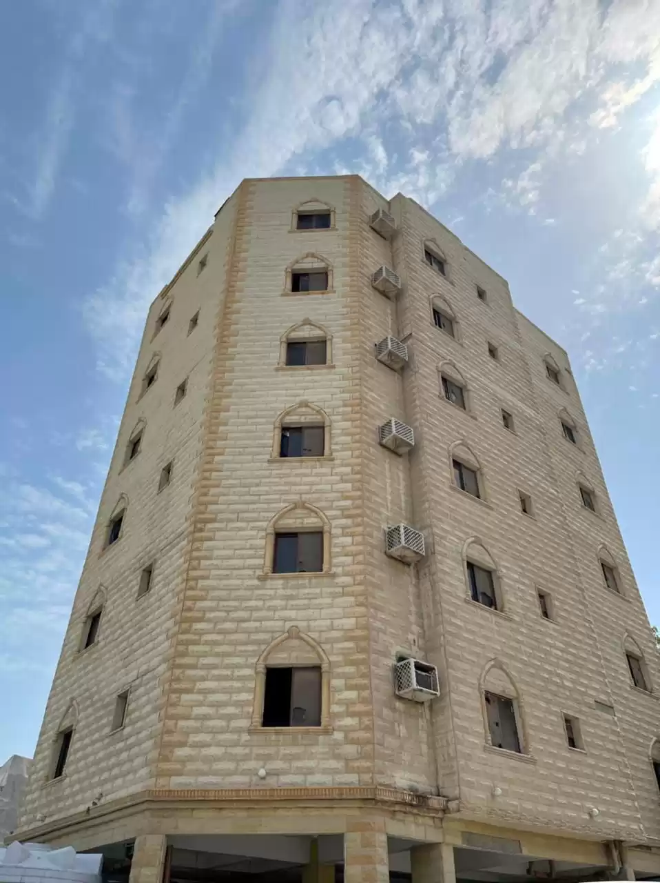 Wohn Klaar eigendom 2 Schlafzimmer U/F Wohnung  zu vermieten in Al Sadd , Doha #14349 - 1  image 