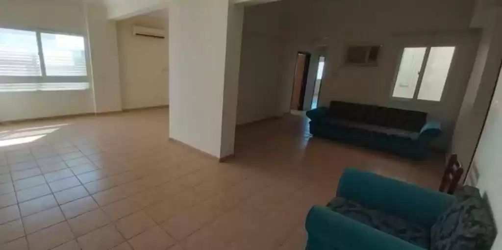 Residential Ready Property 3 Bedrooms U/F Apartment  for rent in Al Sadd , Doha #14379 - 1  image 