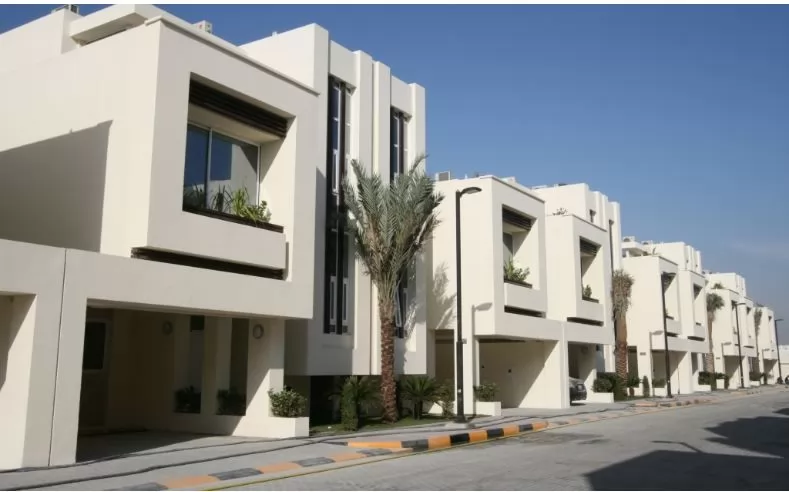 Residential Property 4 Bedrooms U/F Villa in Compound  for rent in Lusail , Doha-Qatar #14424 - 1  image 