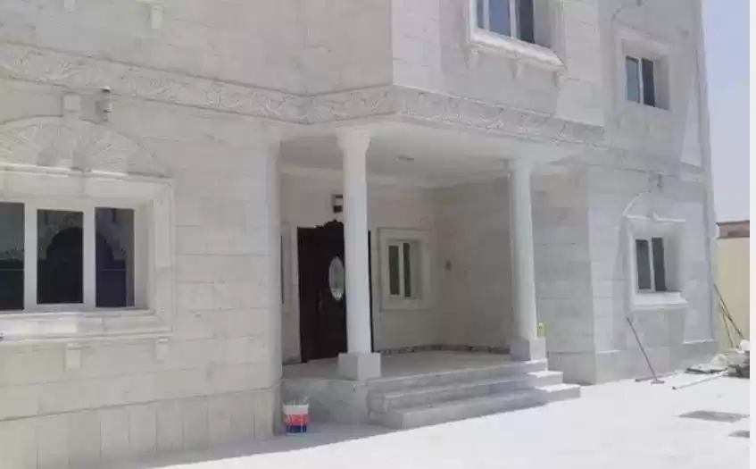 Residential Ready Property 7+ Bedrooms U/F Standalone Villa  for sale in Al Sadd , Doha #14453 - 1  image 