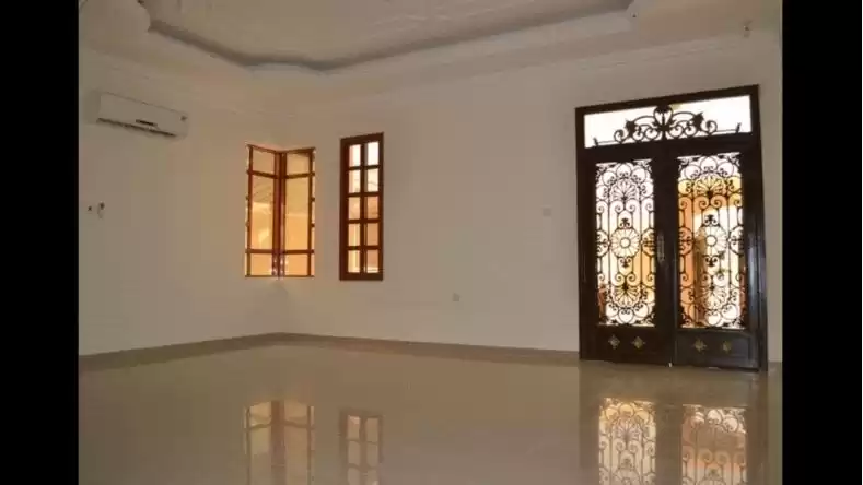 Residential Ready Property 6 Bedrooms U/F Standalone Villa  for rent in Doha #14455 - 1  image 